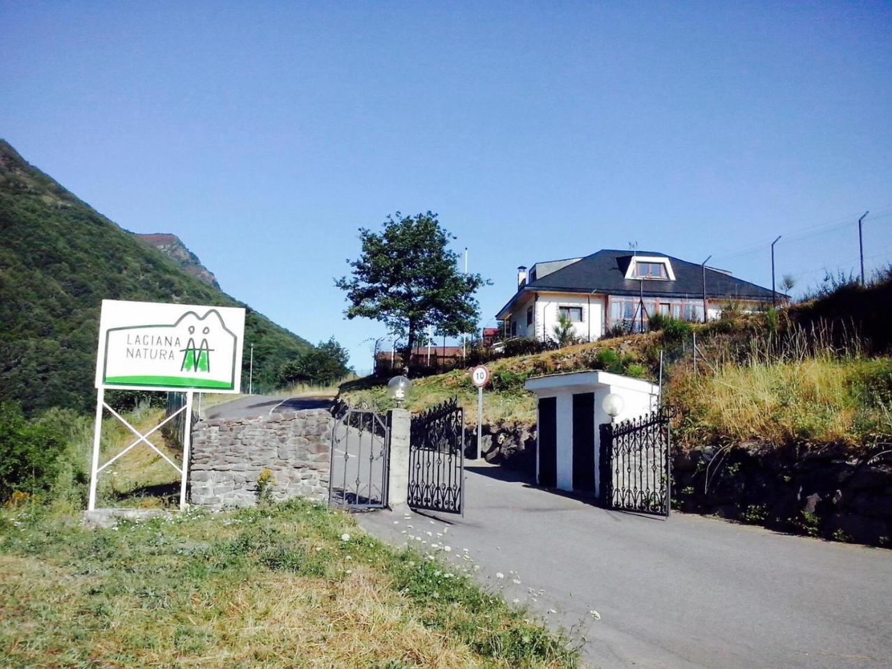 Camping Laciana Natura Villablino Exterior foto